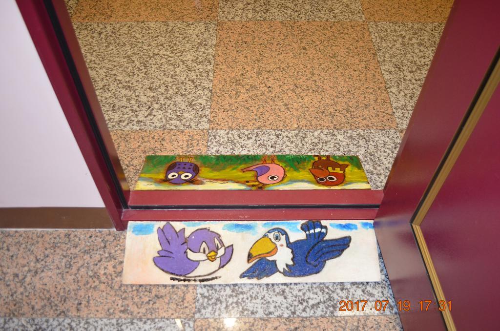 台東市安慶67套房館歡迎短租長租 T'ai-tung エクステリア 写真